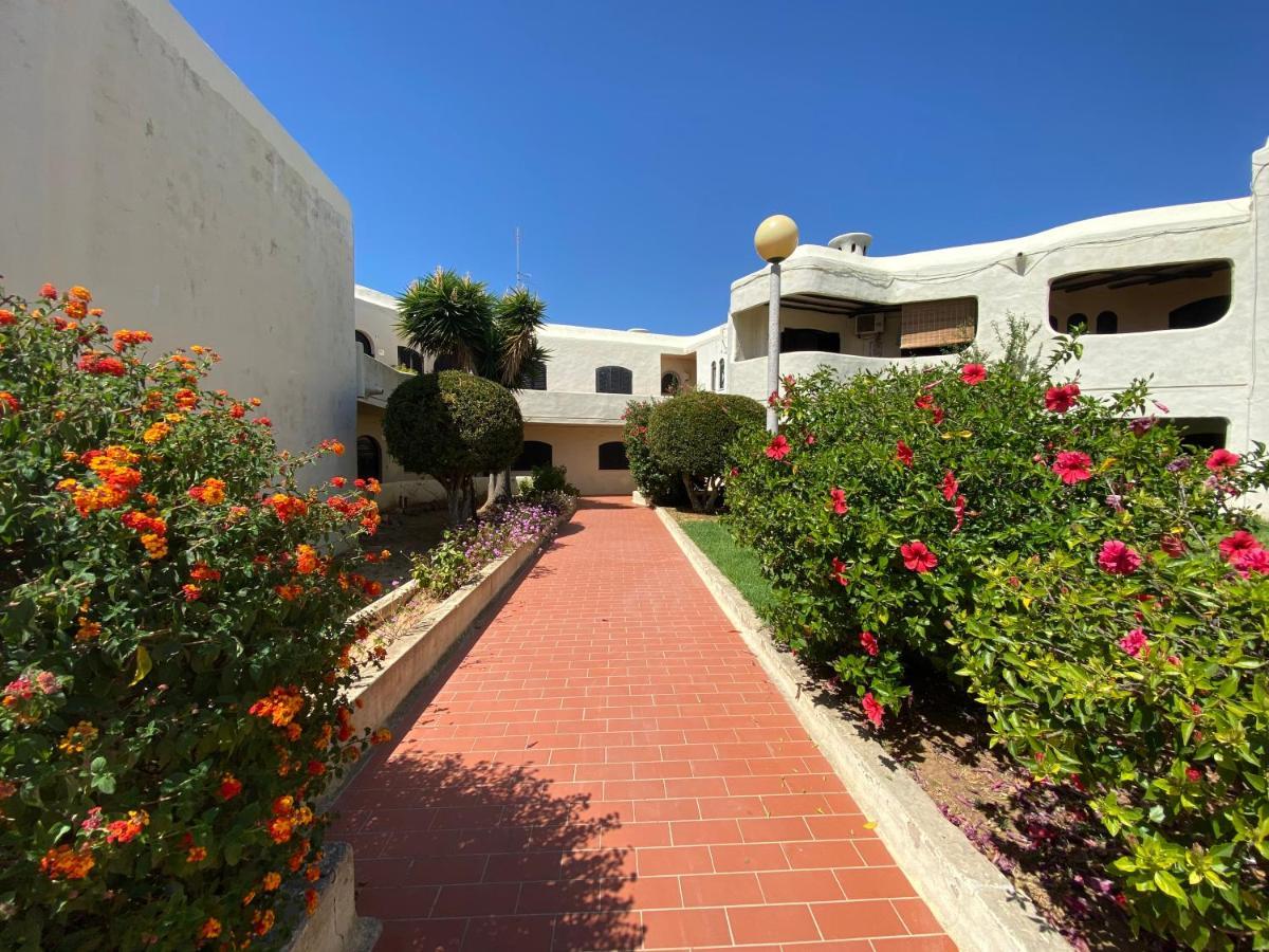 Peaceful & Spacious Apt With Parking & Queen Bed Carvoeiro (Lagoa) Exterior foto